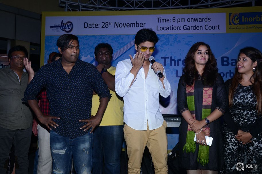 Shankarabharanam-Movie-Flash-Mob-at-Inorbit-Mall